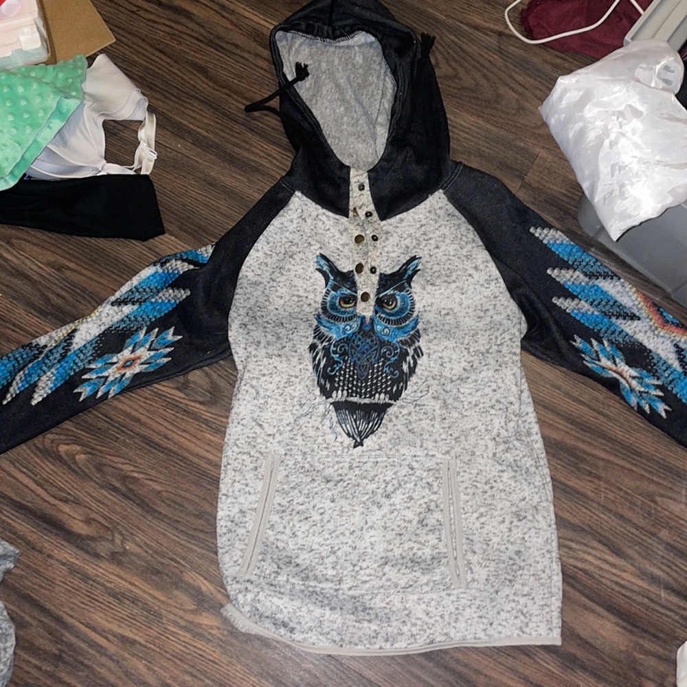Sweater/hoodie